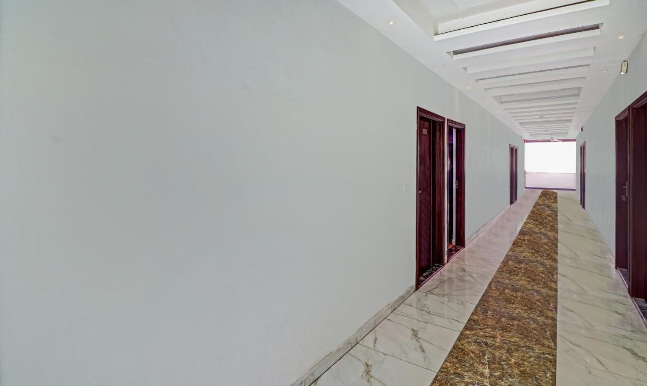 ホテル4 View Tājganj エクステリア 写真